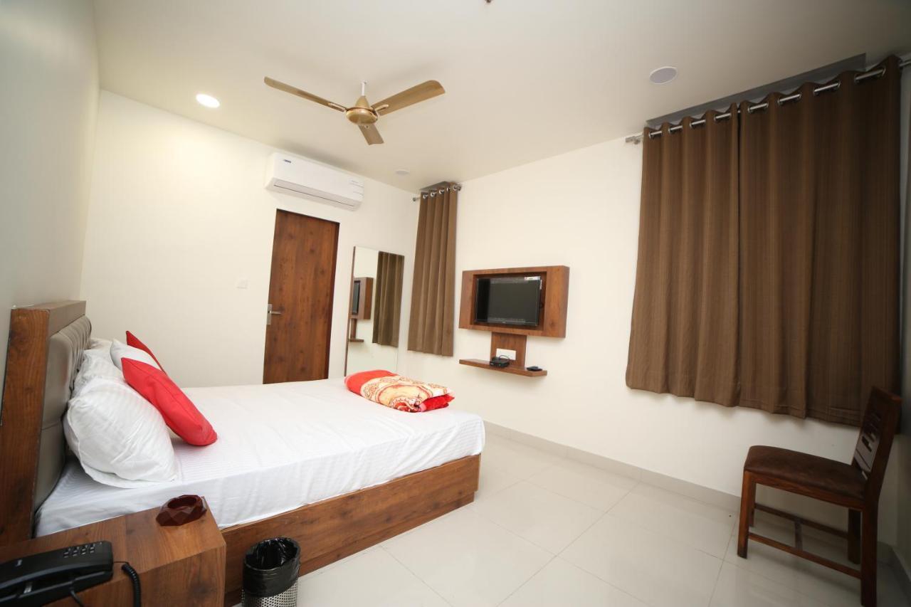 Hotel Devens Jaipur Ngoại thất bức ảnh